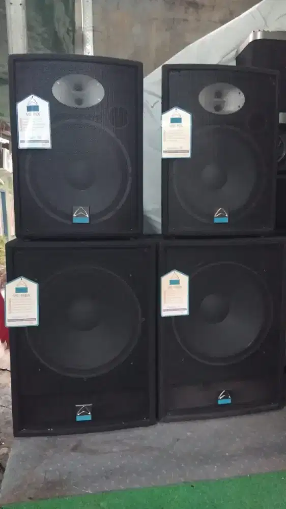 sound Monitor panggung WHAREFEDALLE