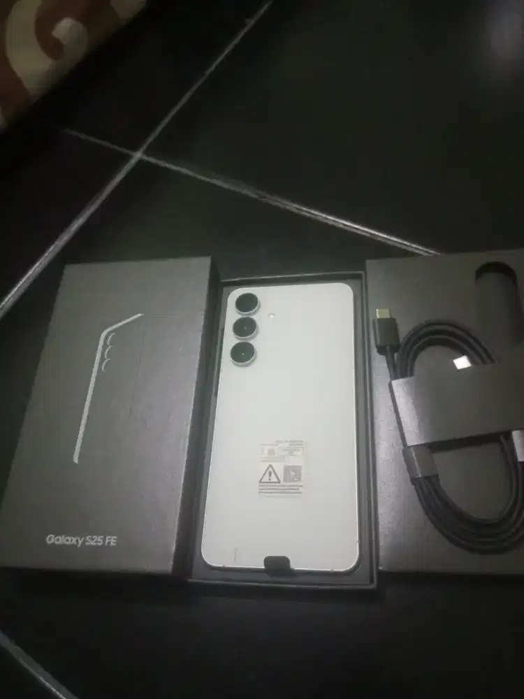 Hp Samsung s25 fe 8/256 open box