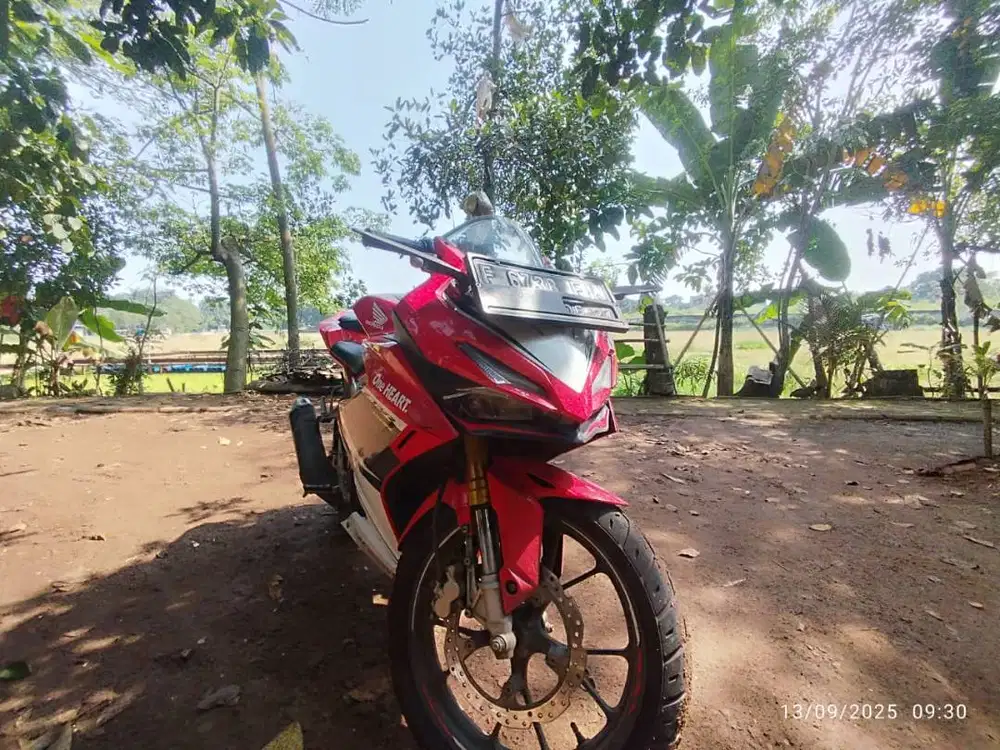 Honda CBR 150 cc tahun 2022