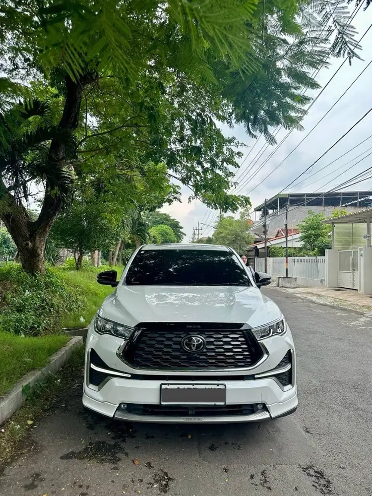 INNOVA ZENIX - Q HYBRID MODELISTA 2022