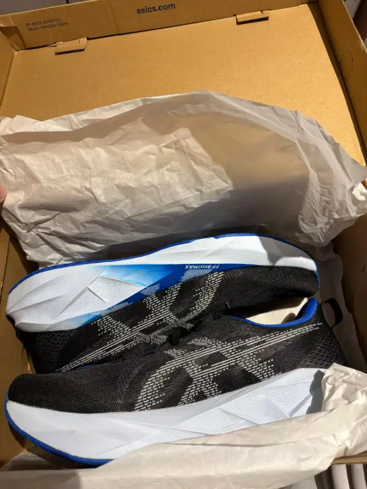 Jual sepatu Asics novablast 5