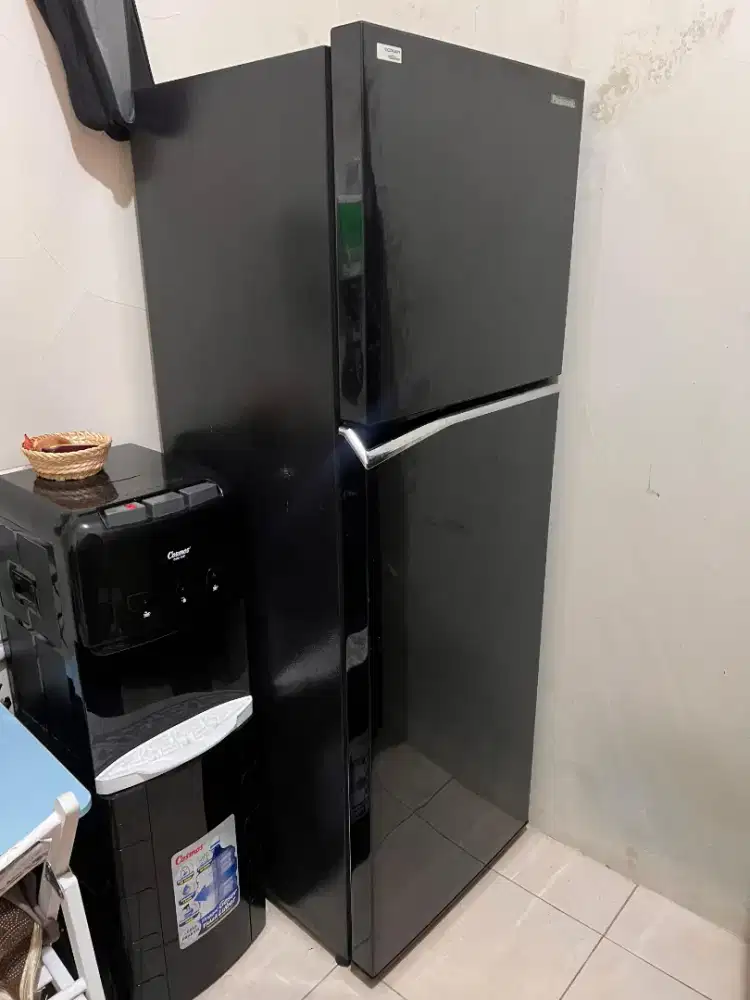 Kulkas panasonic 2 pintu