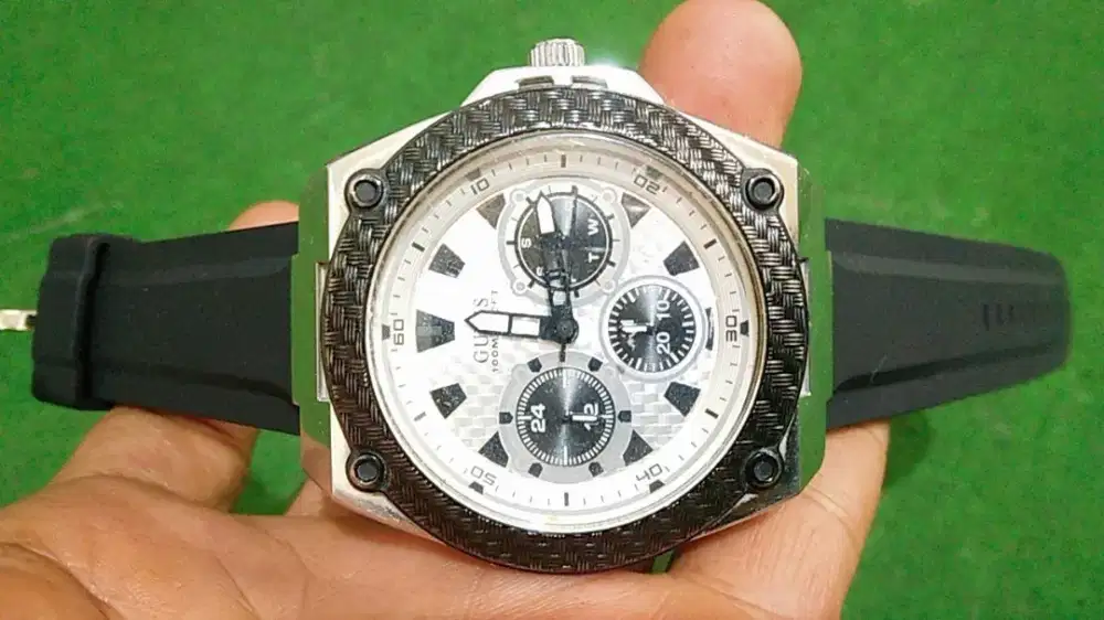 JAM TANGAN ORIGINAL BEKAS - GUESS W1049G3 SIAP PAKAI SOB'