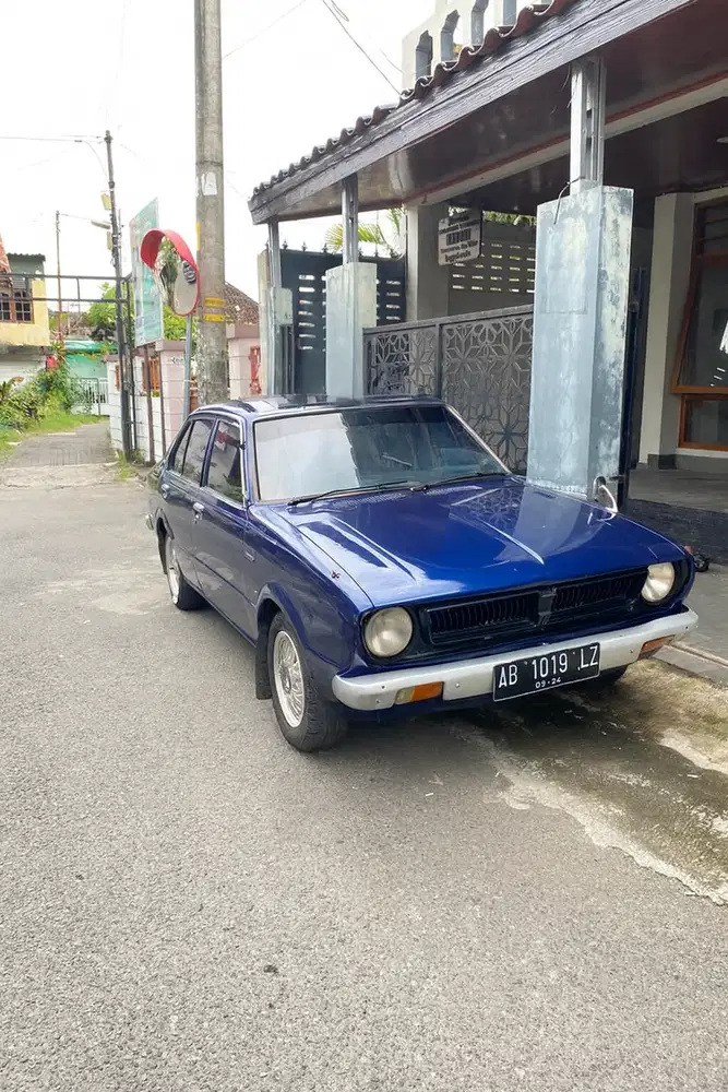 Toyota Corolla 1976 Bensin