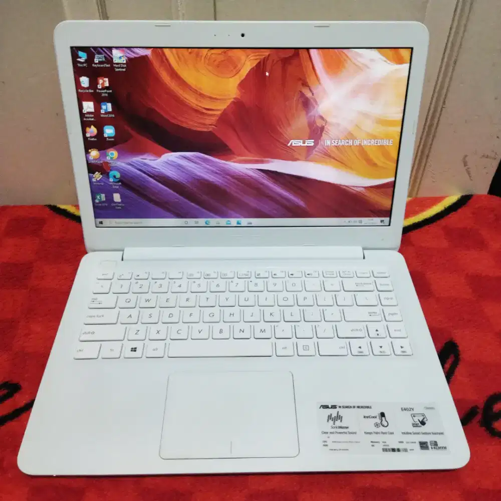 ASUS E402YA AMD E2-7015 4GB RAM/500GB HDD WIN 10 original