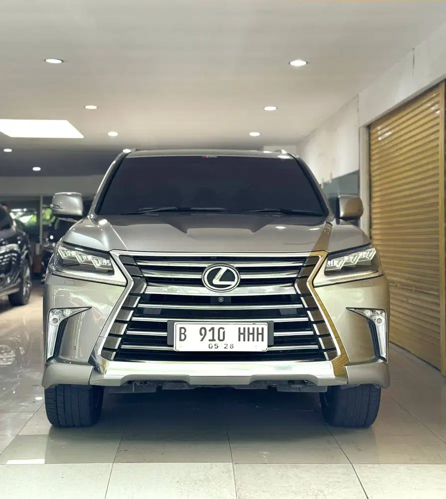 Lexus LX570 Luxury 2018 May Automatic Silver Metalik Vieta Motor