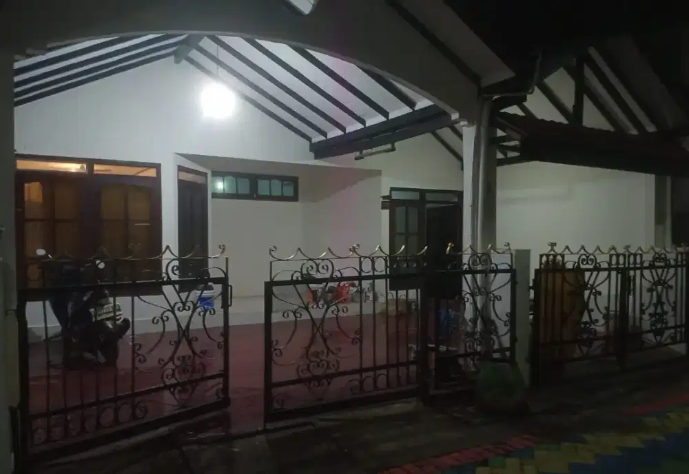 Di sewakan/kontrakan rumah di pusat kota gresik