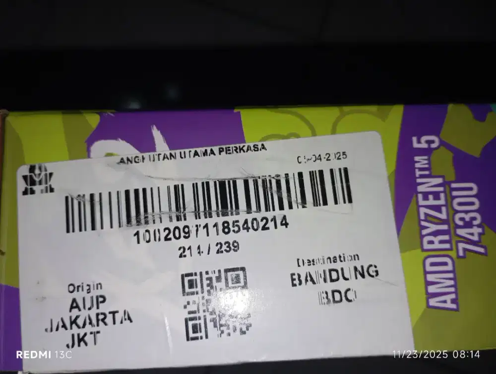 Jual cepat Laptop axio hype 5 baru dua bulan g pernah dipakai