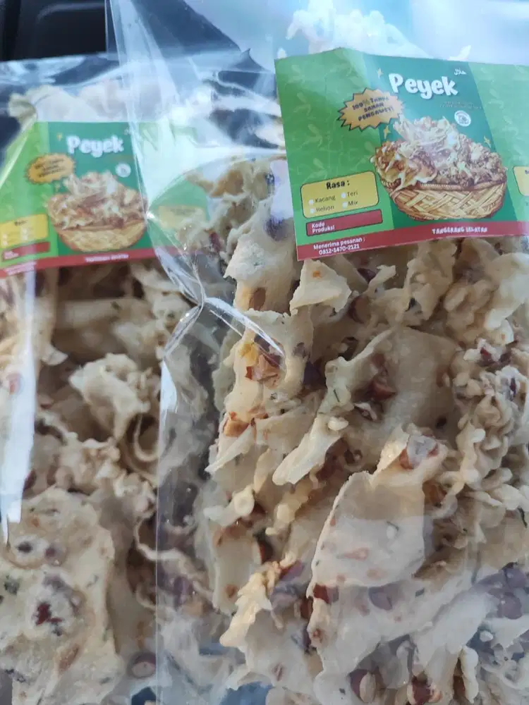 Tukang Masak goreng Peyek