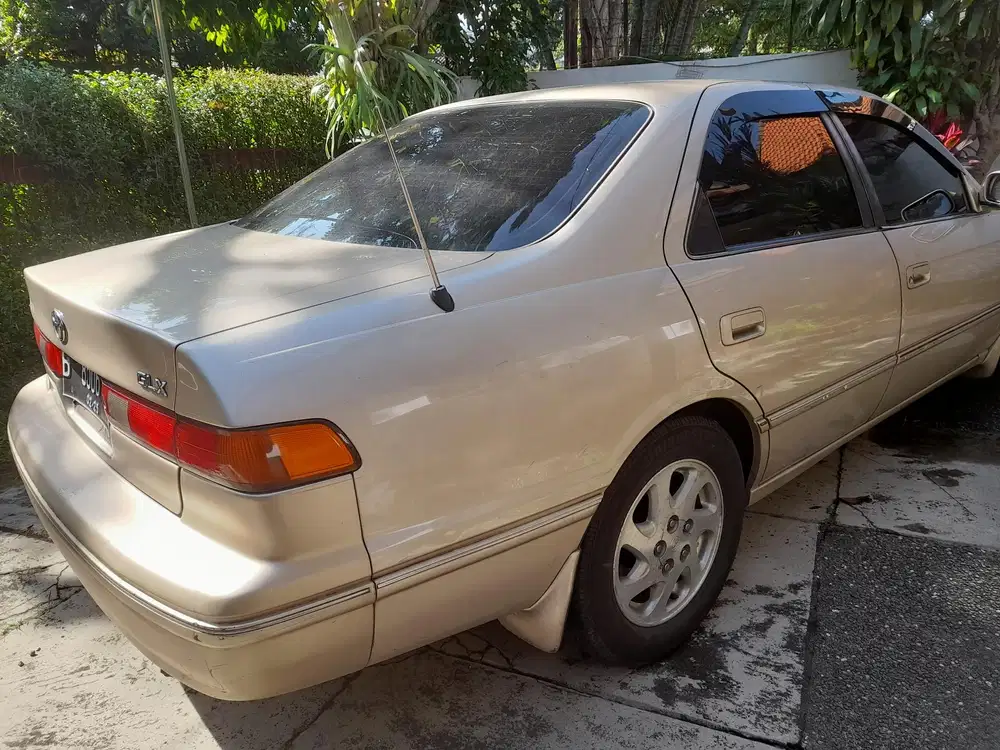 Toyota Camry 2000 Bensin full orisinil siap pakai