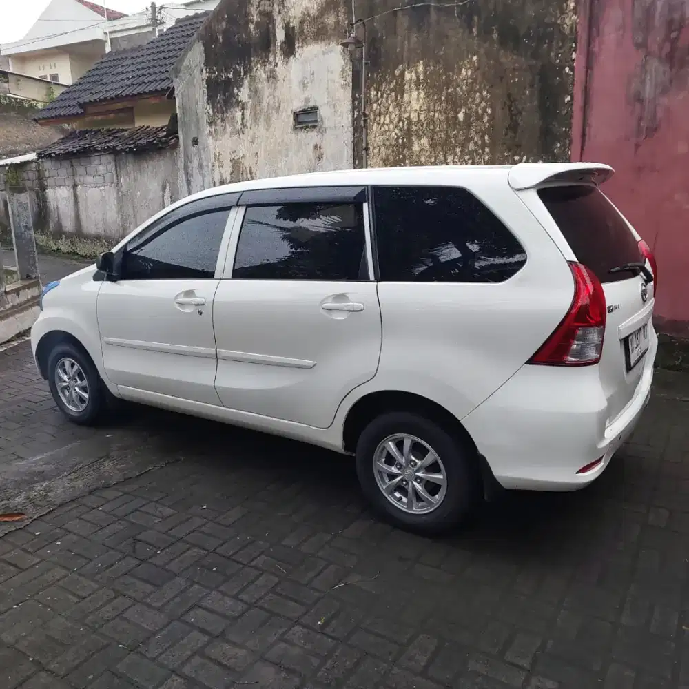 DIHATSU XENIA X MT 2013 Istimewa