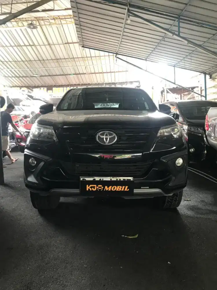 Toyota Fortuner VRZ TRD 4 X 2 A/T 2019