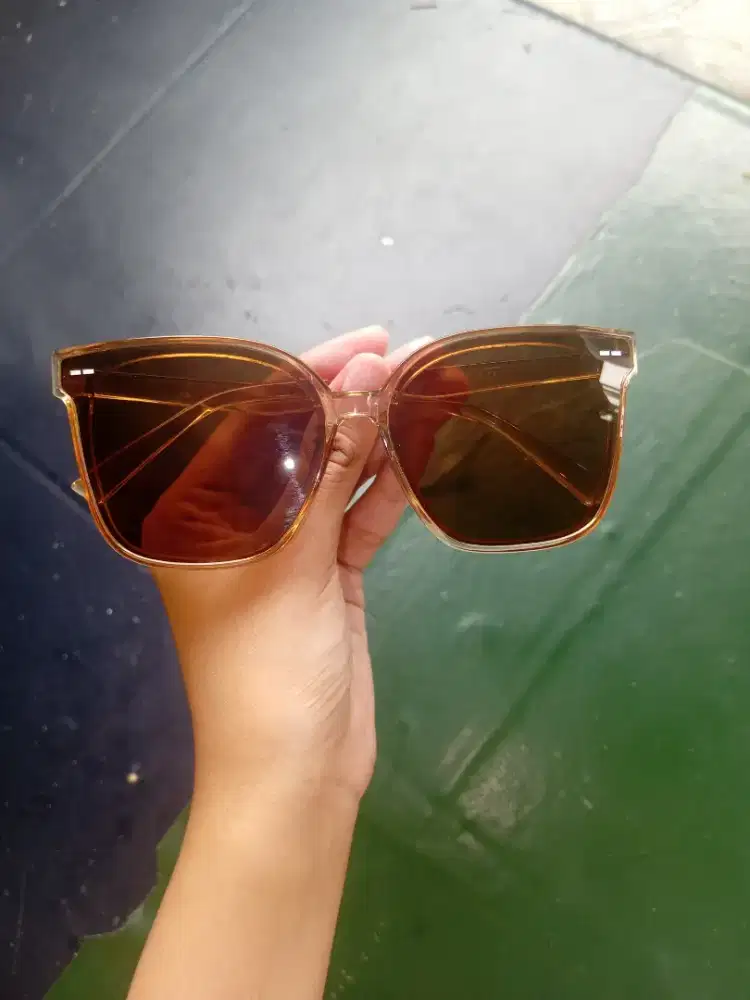 Kacamata Wanita Oversize HSC 2025