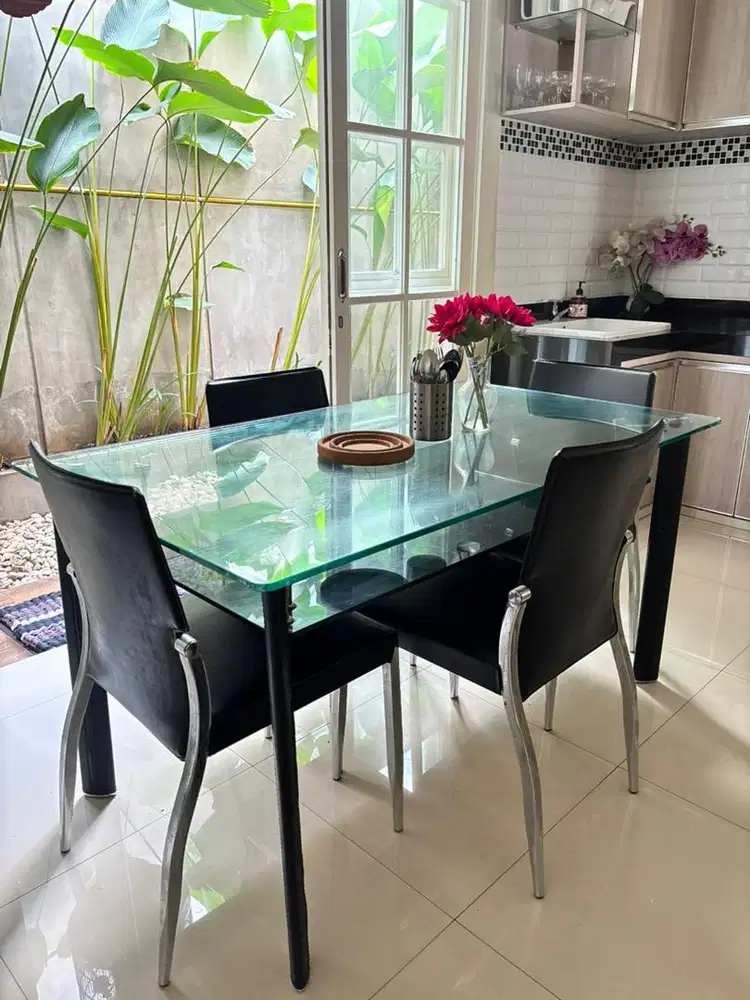 MEJA MAKAN + SOFA BUNDLING