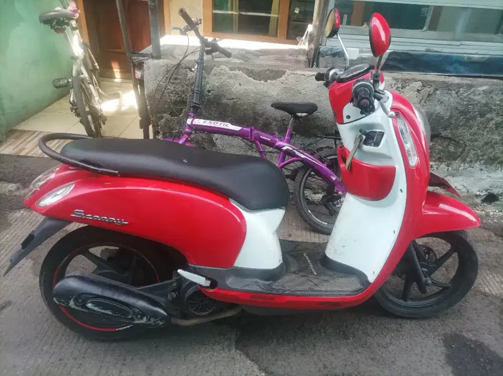 Honda Scoopy 2015 iss