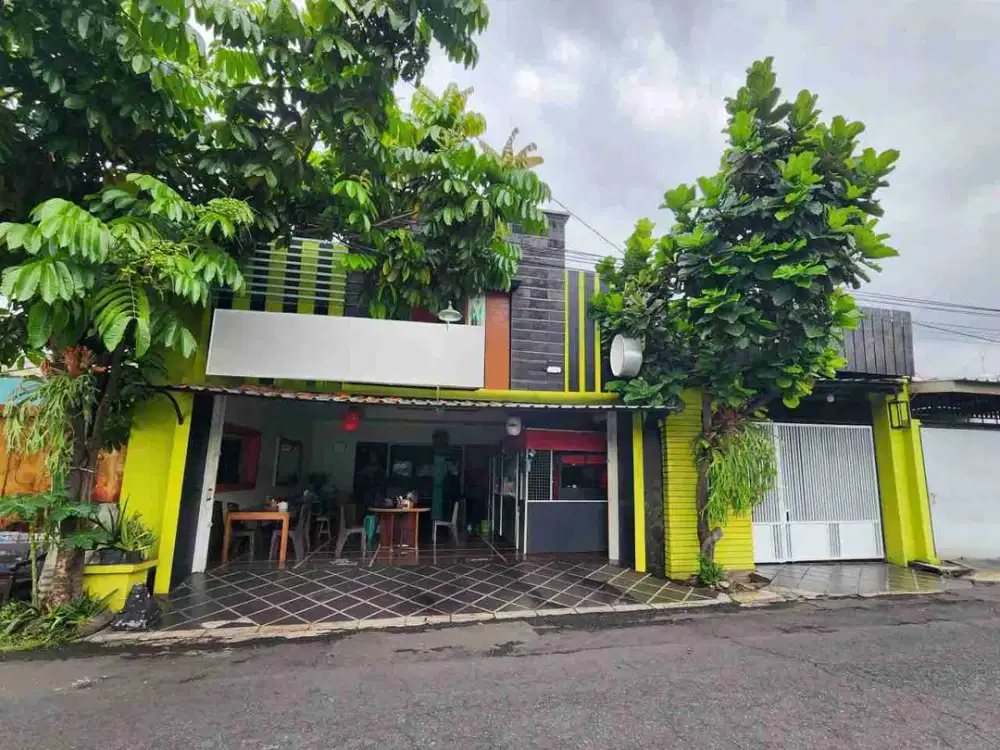 Rumah Induk Plus Kost Aktif dan Tempat Usaha di Solo