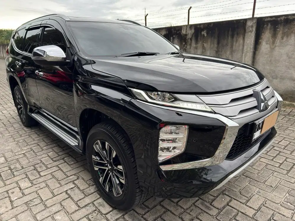 Pajero Dakar 2.4 Diesel Automatic 2023 Hitam