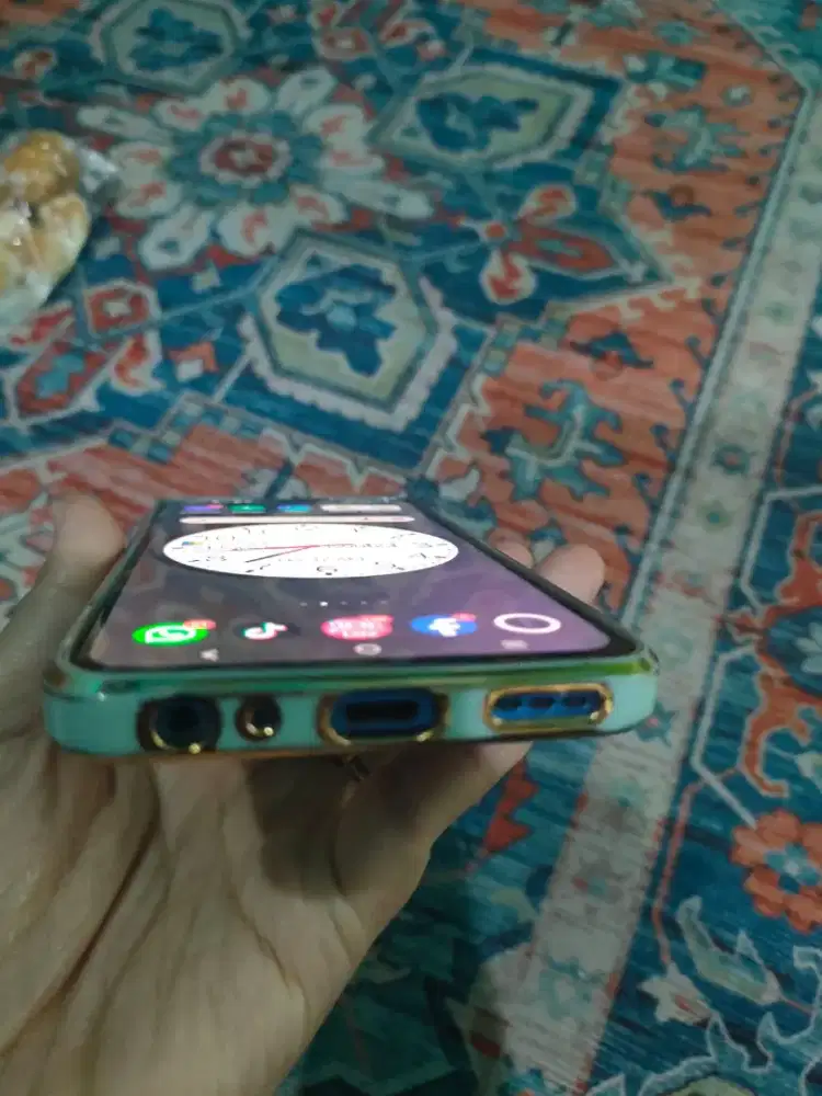 Di jual Vivo y53s ram 8+4/125 komplit  mulus