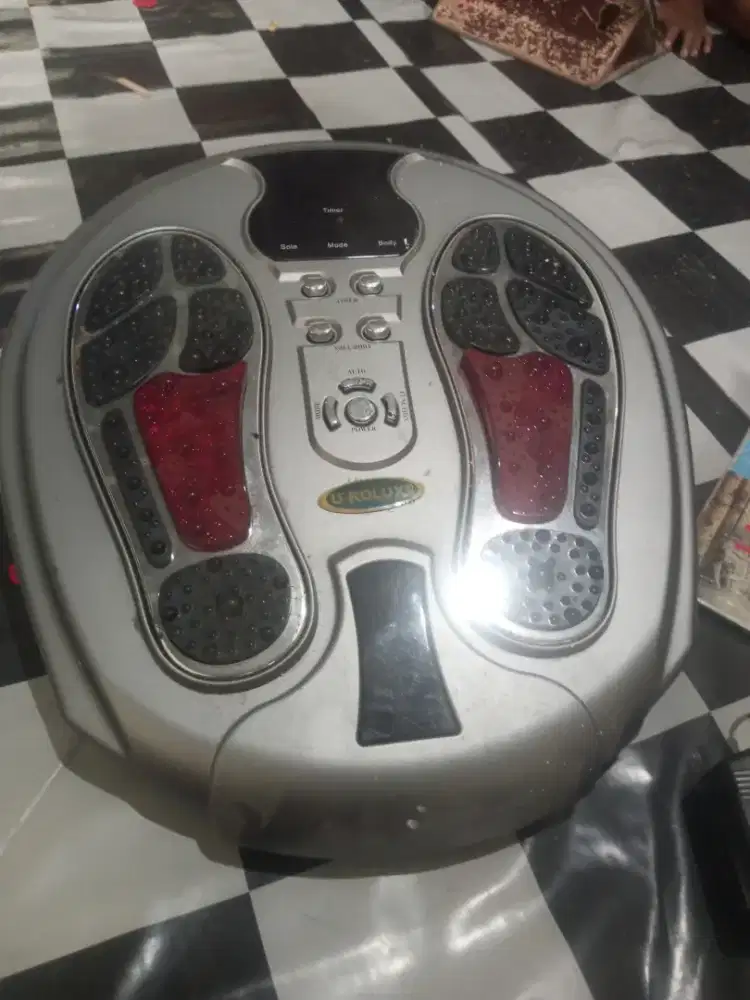 Alat terapi kaki  merk u roluk