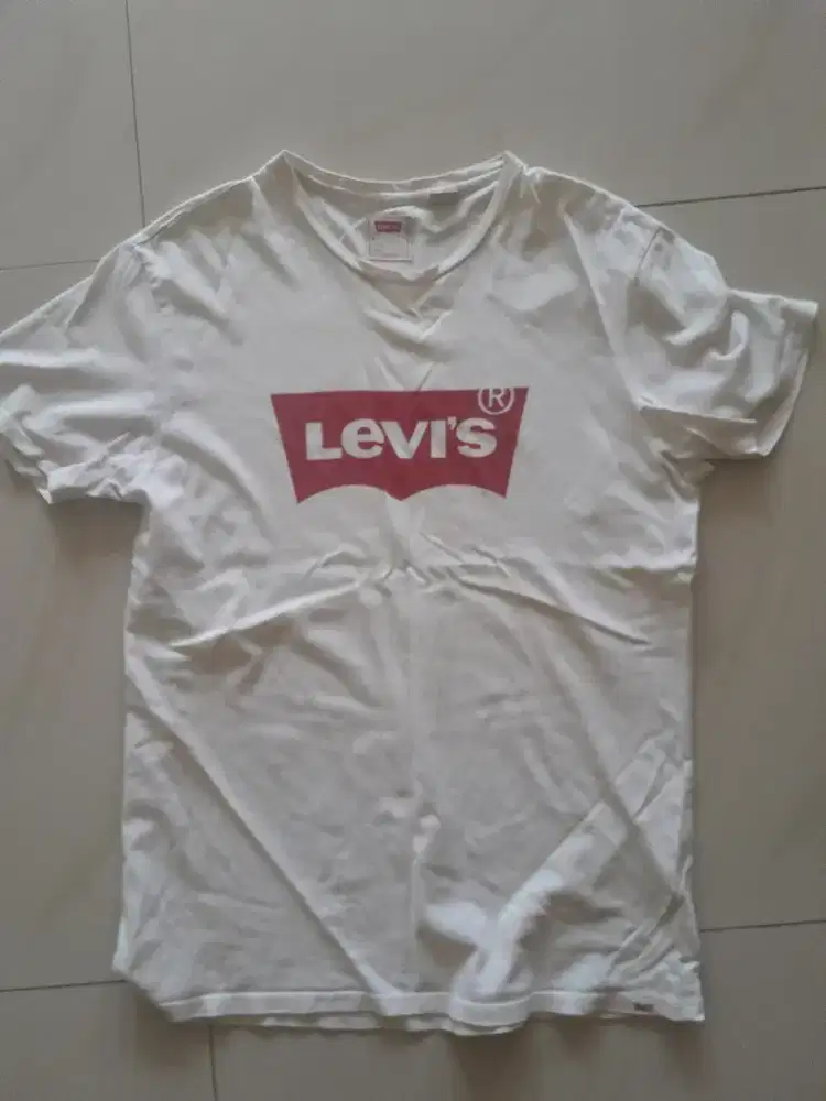 Kaos bekas size M