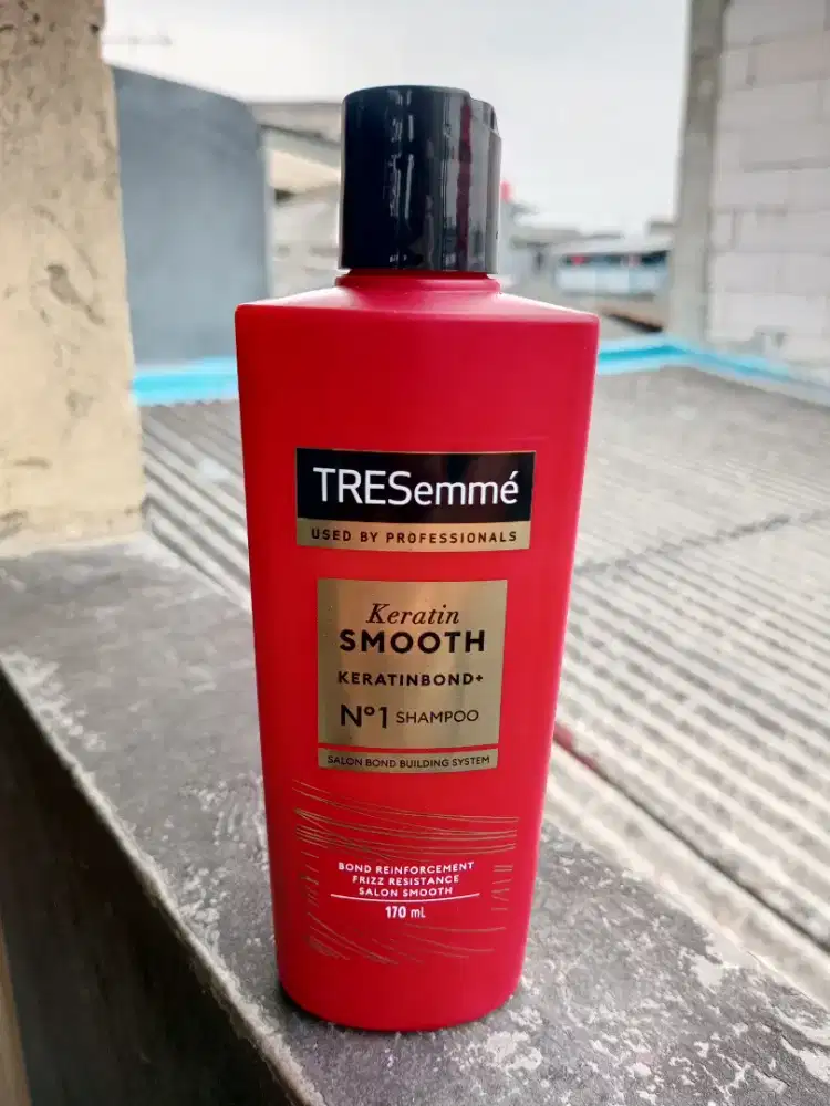 TRESemmé Keratin Smooth KeratinBond+ Shampoo No 1 – 170 ml HSC 2025
