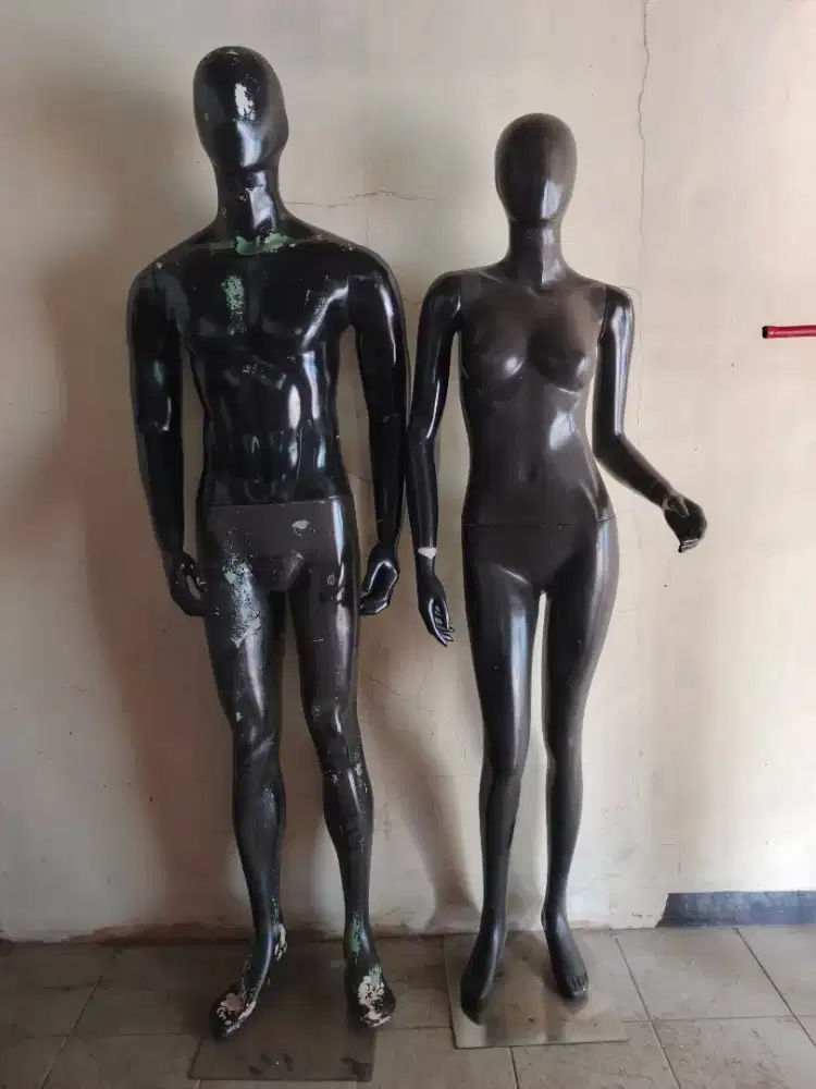Manekin wanita dan pria