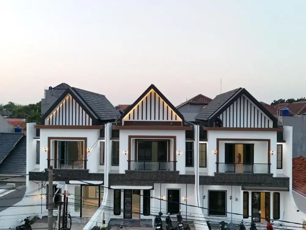 Rumah mewah 2 lantai siap huni dijakarta selatan