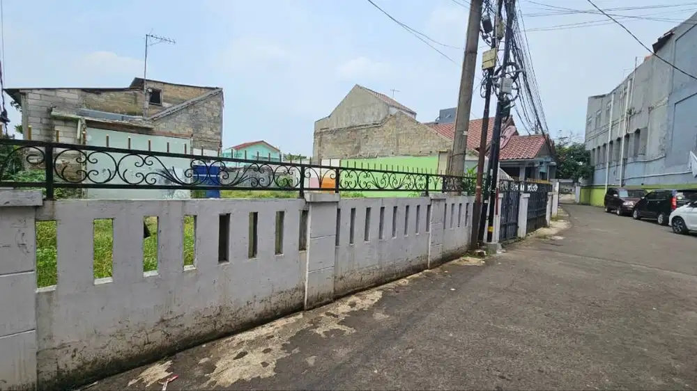 Dijual cepat tanah kosong di Srengseng Sawah, Jagakarsa, Jakarta Selat