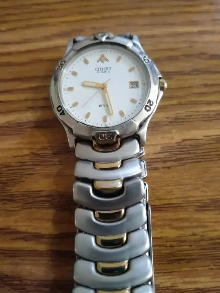 Jam tangan Citizen Q