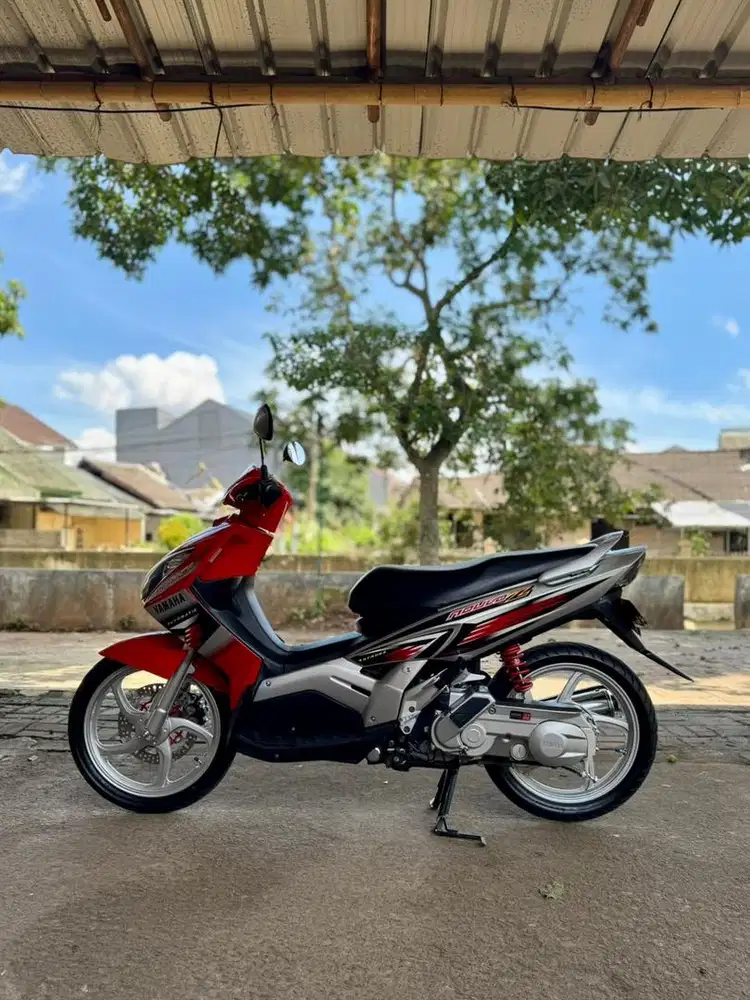 Yamaha Nouvo 2005 merah