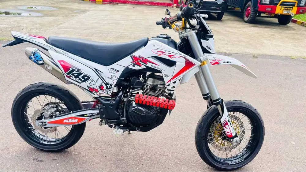 Motor crf 150L super moto