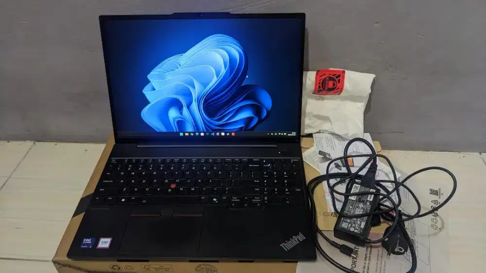 Lenovo Thinkpad E16 Gen 2 / G2 125U 64Gb 512Gb Cocok Untuk Gaming