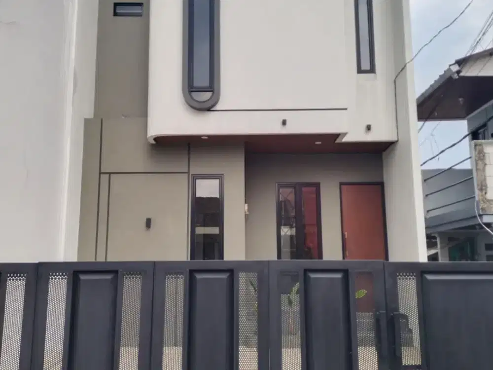 Dijual cepat rumah baru 2 lantai siap huni