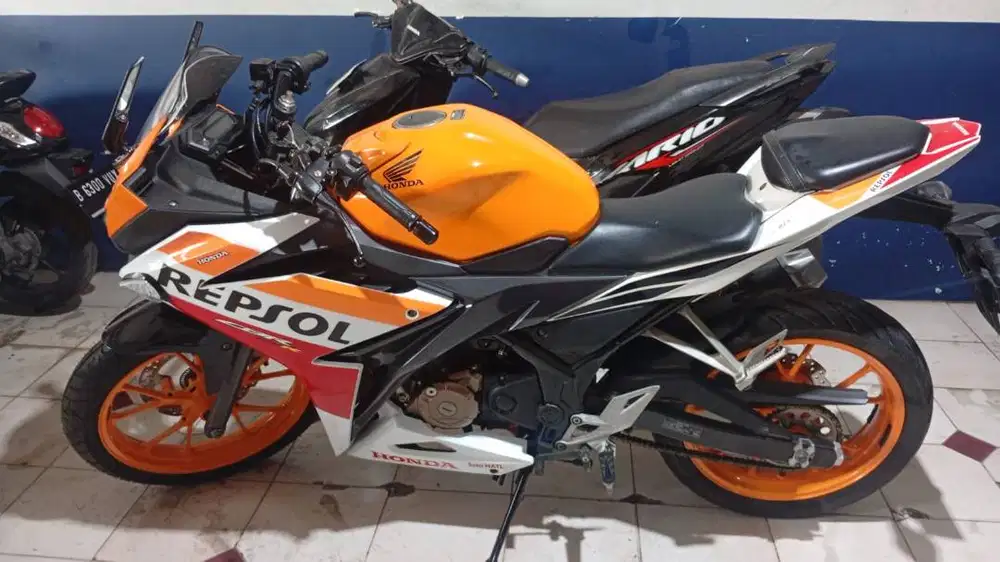 CBR Tahun 2018 Pajak Panjang - Maulana Motor