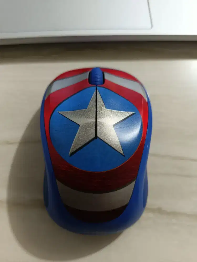 Logitech M238 mousel wirelles Edisi Spesial Captain America
