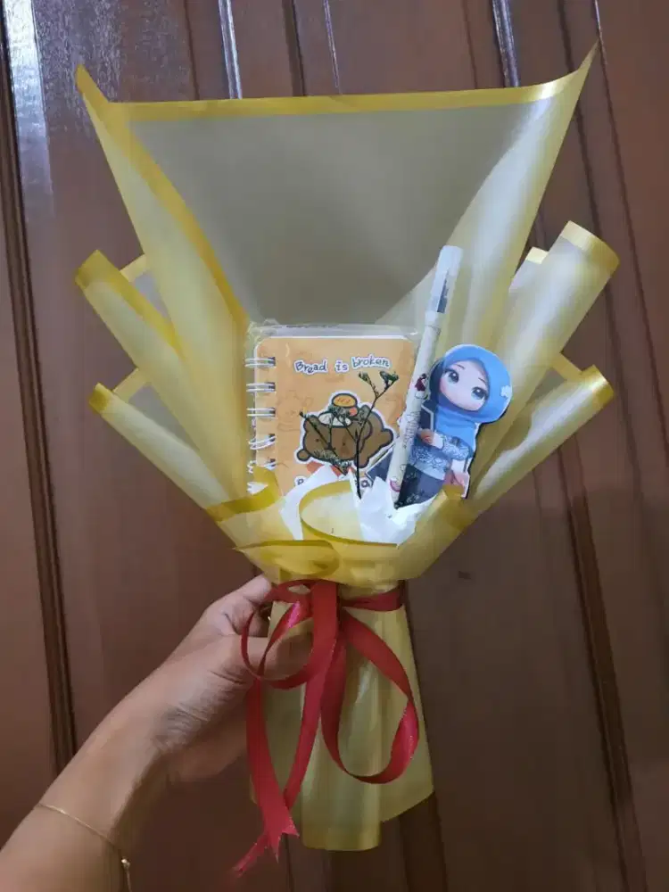 Bucket Snack dan ATK