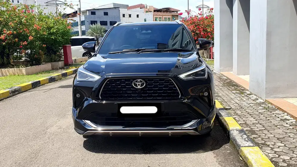 Km5rb toyota yaris cross hybrid gr cvt tss 2024 hitam