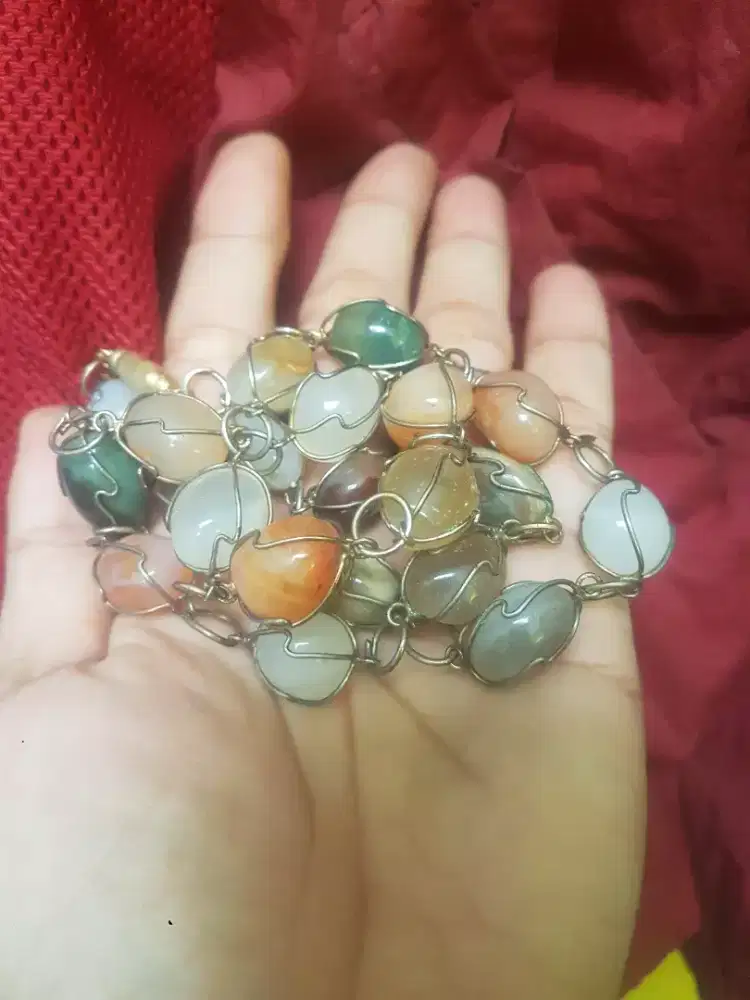 kalung batu dan kalung tibet