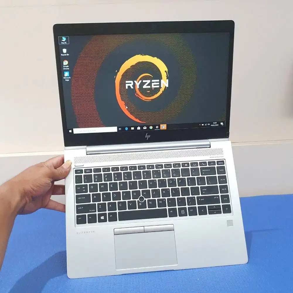 HP 745 RYZEN 7 PRO ,SLIM SPEK JOSS