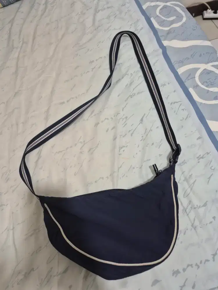 Tas UniqLo Like New Original