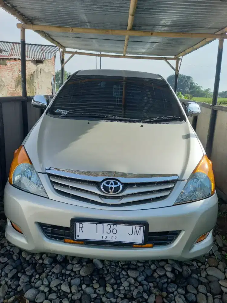 Dijual lnnova E 2008