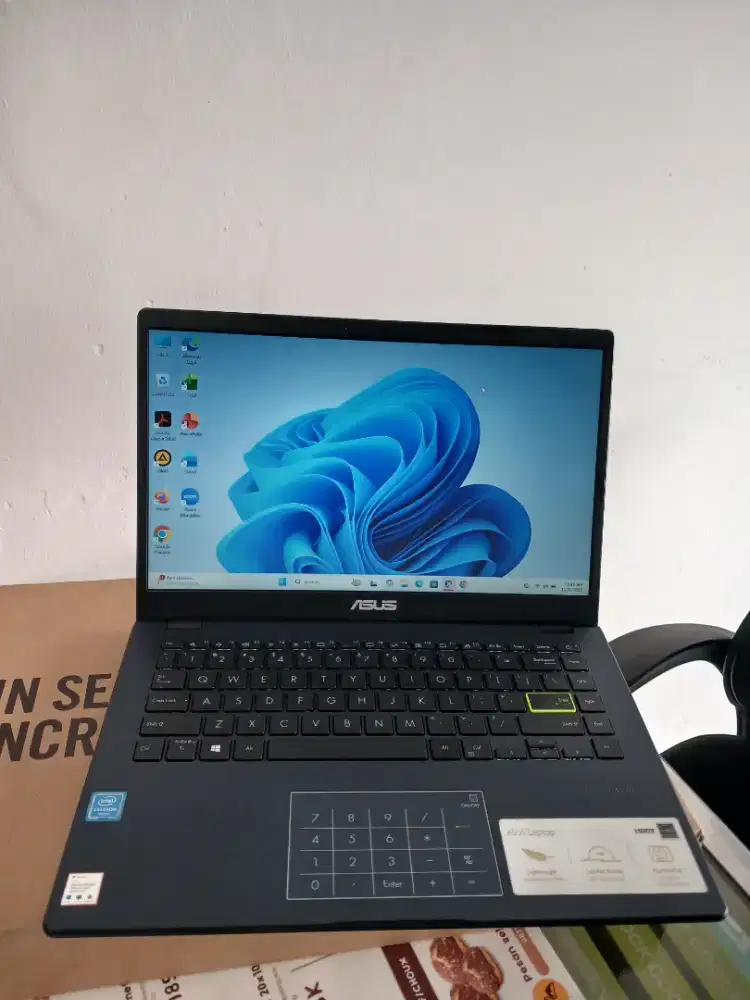 Laptop Asus Vivobook E410M Intel N4020 Ram 4 Ssd 512 Fullset