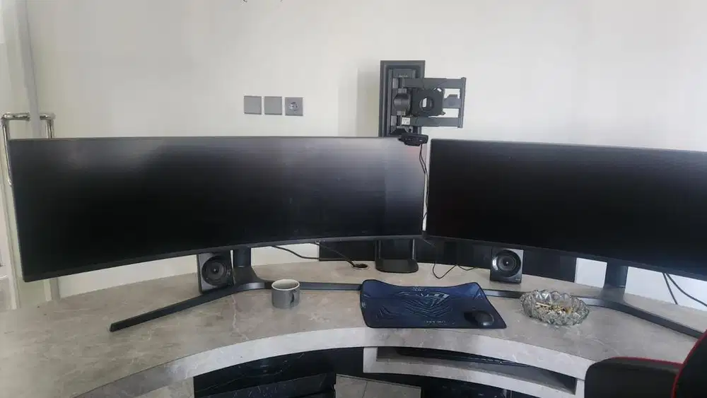 Monitor Samsung Curved Ultrawide.