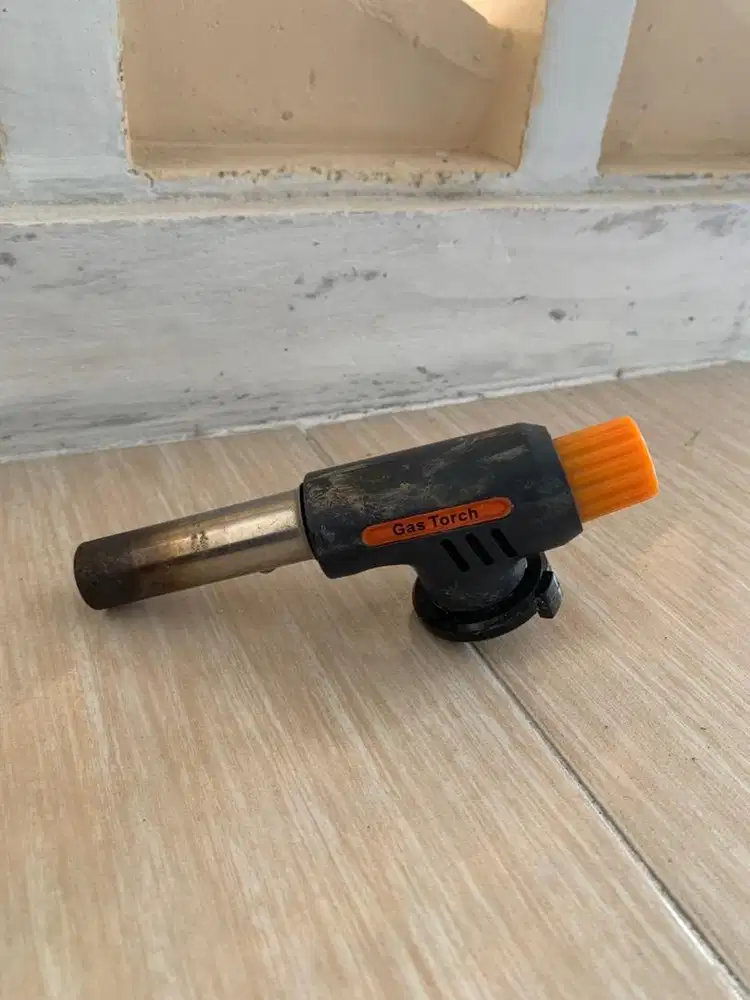 Gas torch untuk bakar