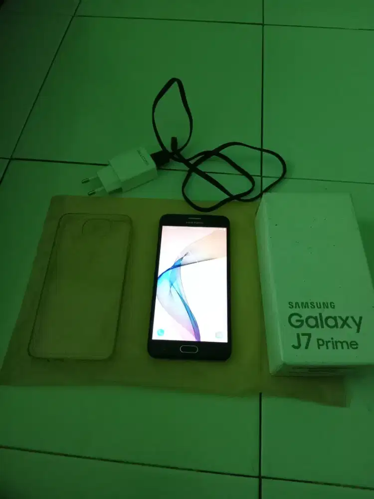 Samsung galaxy 7 prime.