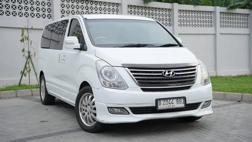 hyundai H 1 royal diesel at 2014