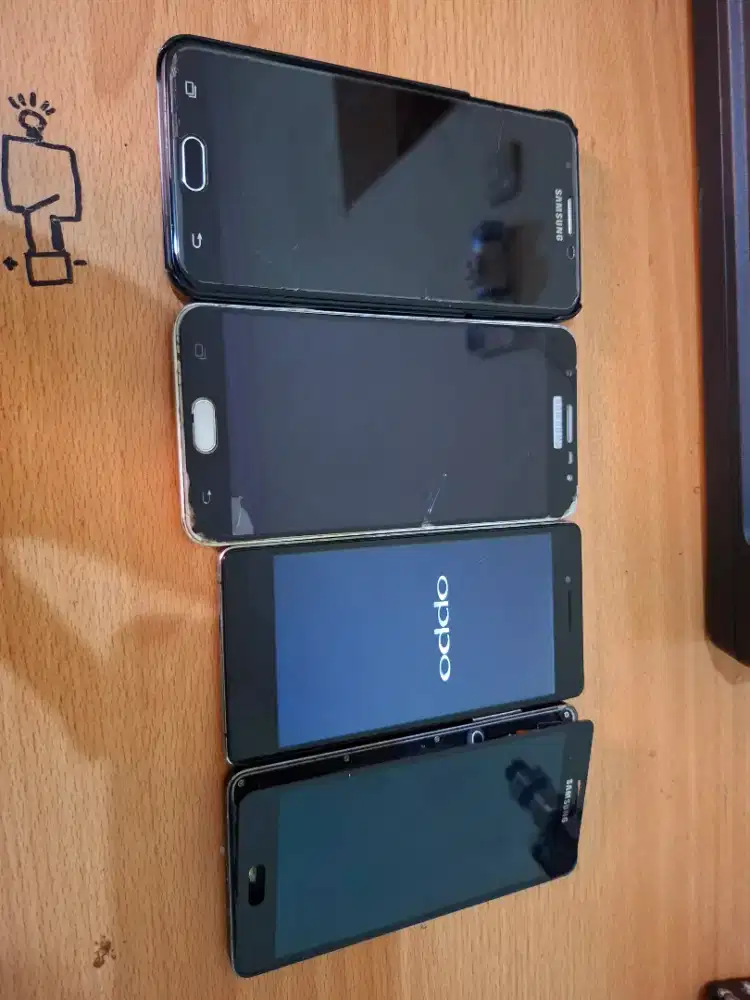 Dijual berbagai Handphone Samsung & Oppo