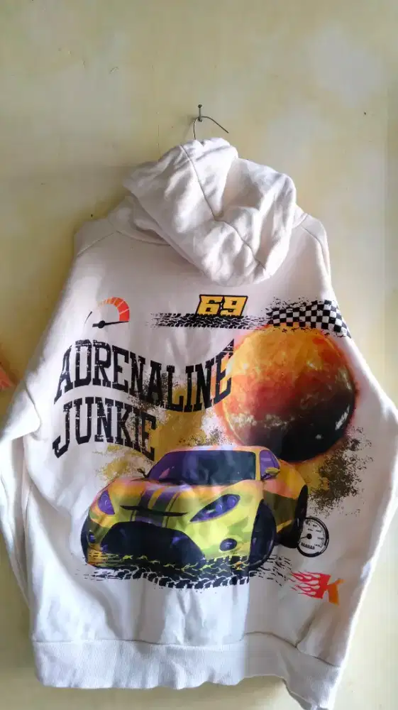 Hoodie Keren No Minus, Masih Baru