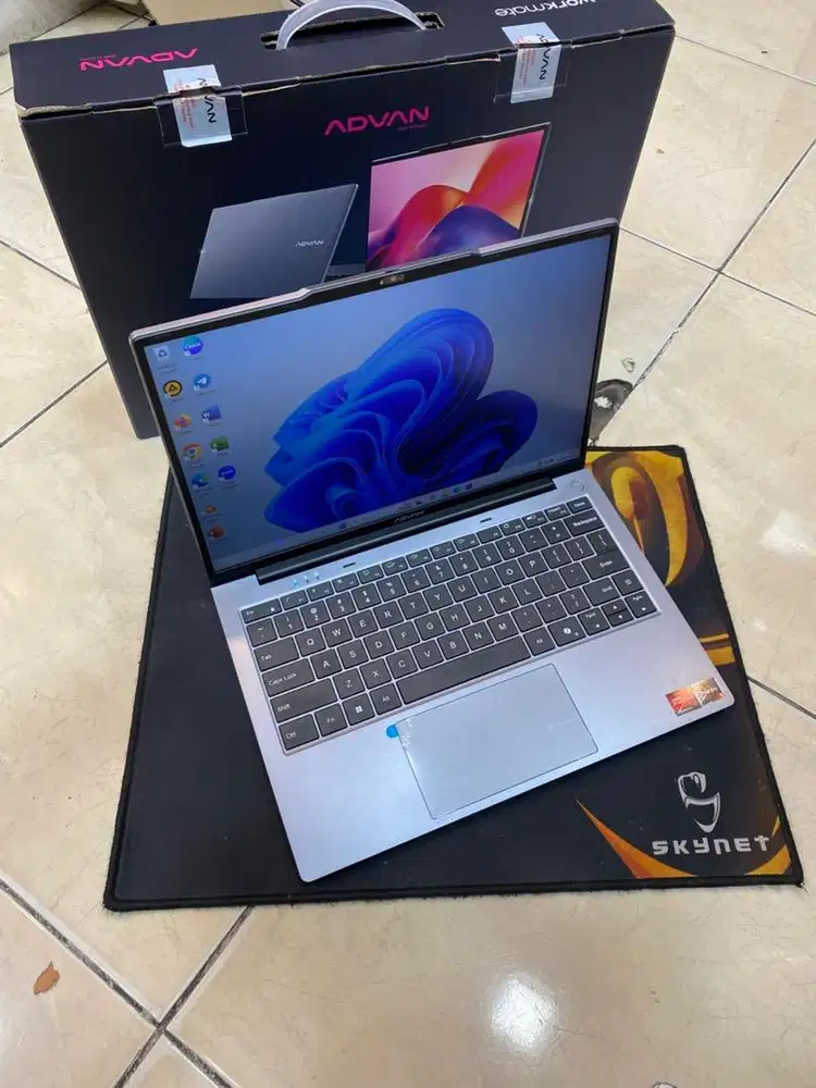 Laptop Advand Workmate 14 Ryzen 5-3500 Ram8/256 GB
