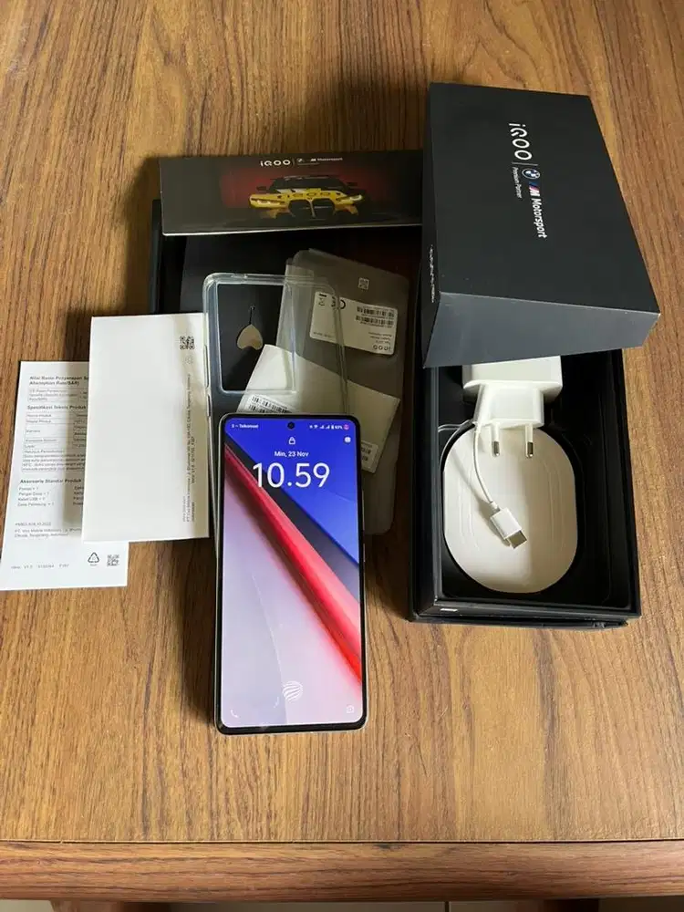 Iqoo 11 16/256Gb Legend BMW Resmi Original